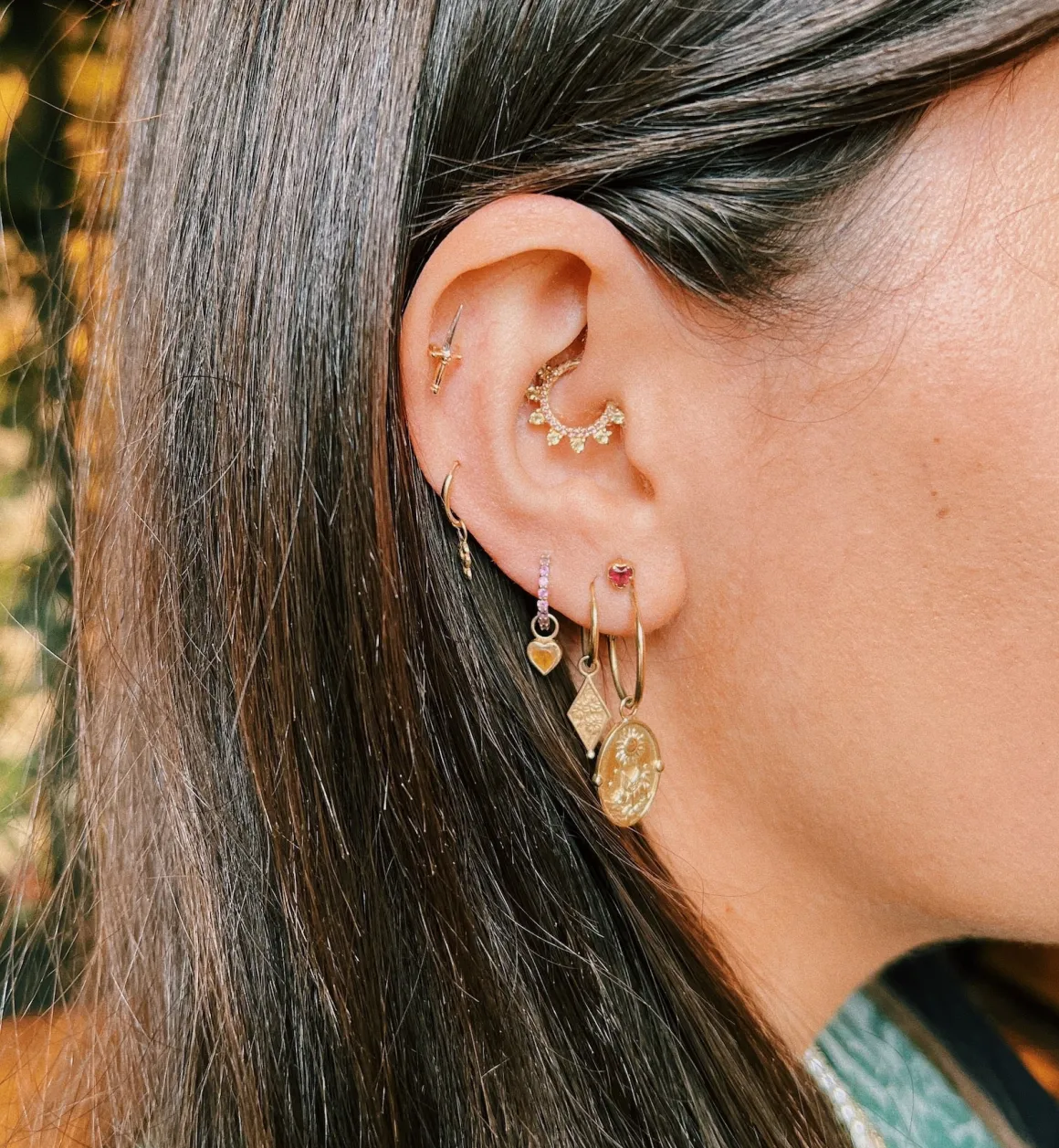 Magical Dagger Piercing Front 14K