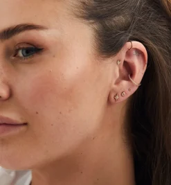 Single Endless Love Stud Earring 14K